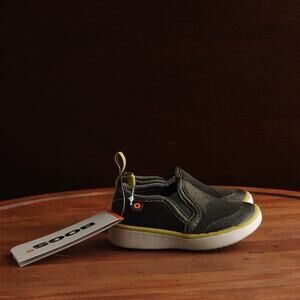 Bogs Shoes Infant Size 4 Green Camo Kicker Slip On Walking Outdoor Washable NWT